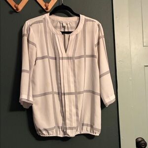 41 Hawthorn White and Gray Checkered Blouse